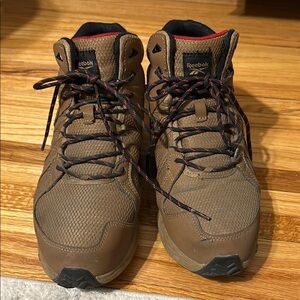 Reebok Brown steel toe work boots with Rugged Outsole and Ankle Support